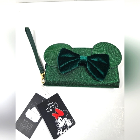 Disney Bioworld Minnie Mouse Green Shimmer Tech Wallet Wristlet Ears Bow Nwt - Picture 1 of 5